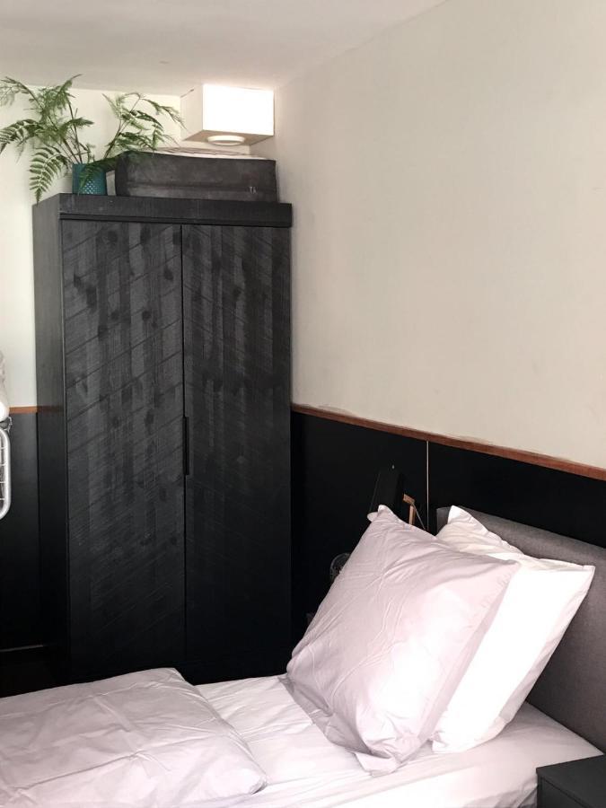 Amsterdam Red Light Bed & Breakfast Bagian luar foto