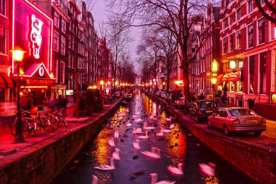 Amsterdam Red Light Bed & Breakfast Bagian luar foto